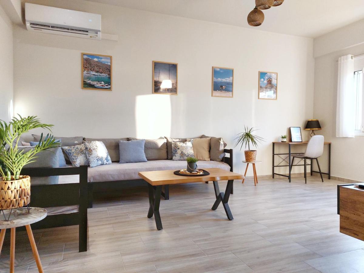 Holiday House Heraklion Deluxe Exterior photo