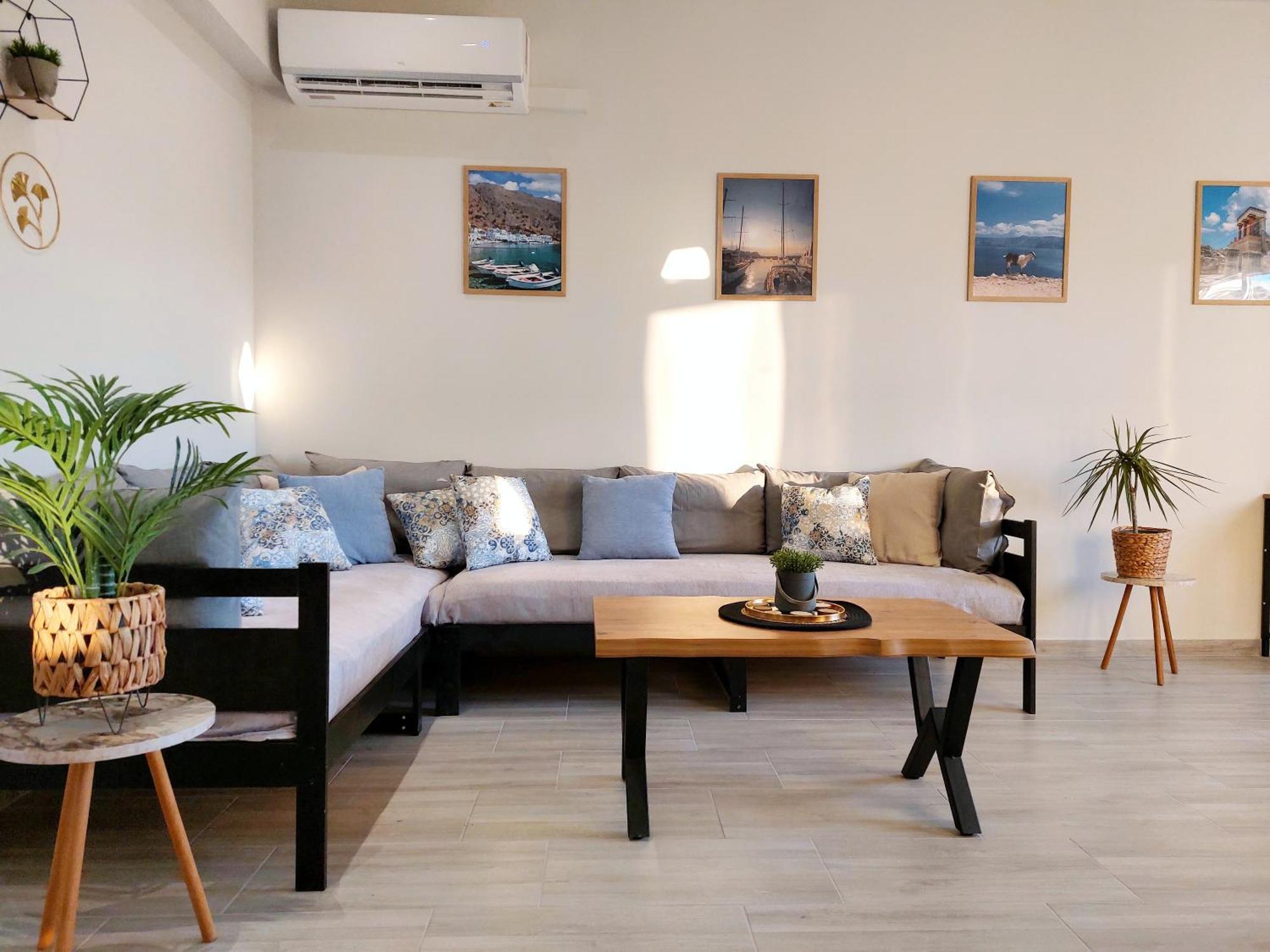 Holiday House Heraklion Deluxe Exterior photo